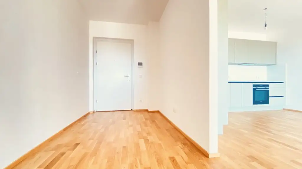 Neubau Erstbezug Drei Zimmer Terrassenwohnung mit Fernblick
