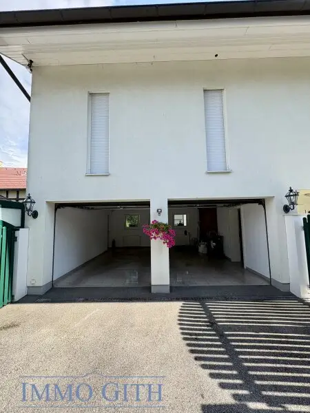 GROSSZÜGIGE DOPPELHAUSHÄLFTE IN GRÜNRUHELAGE MIT WIENBLICK IN MARIA ENZERSDORF ZU MIETEN!