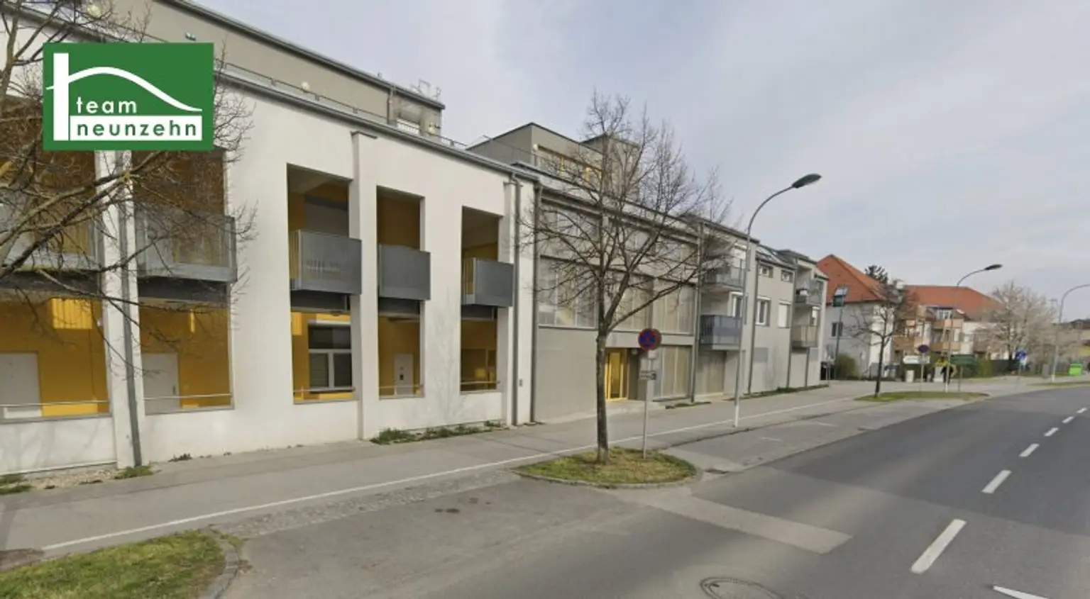 2 Zimmer-Wohnung in generalsaniertem Neubau mit ca. 6m2 Balkon.