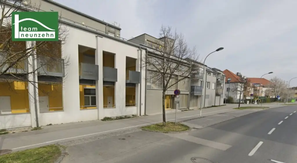 2 Zimmer-Wohnung in generalsaniertem Neubau mit ca. 6m2 Balkon.