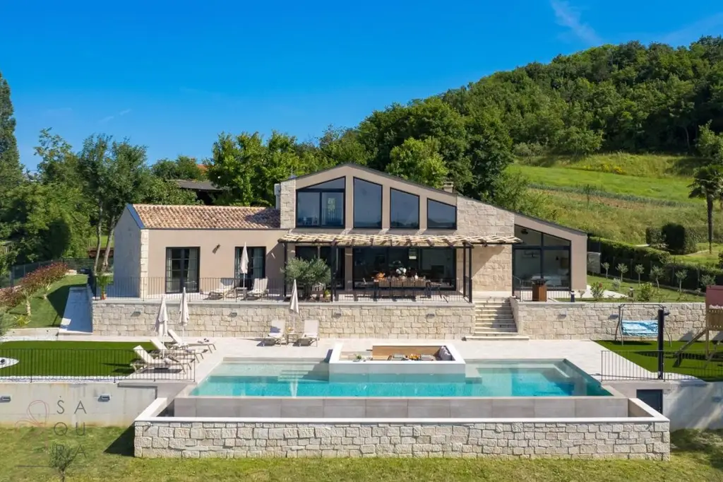 Mediterraner Rückzugsort mit Investitionspotenzial – Ihre Traumvilla in Kascerga