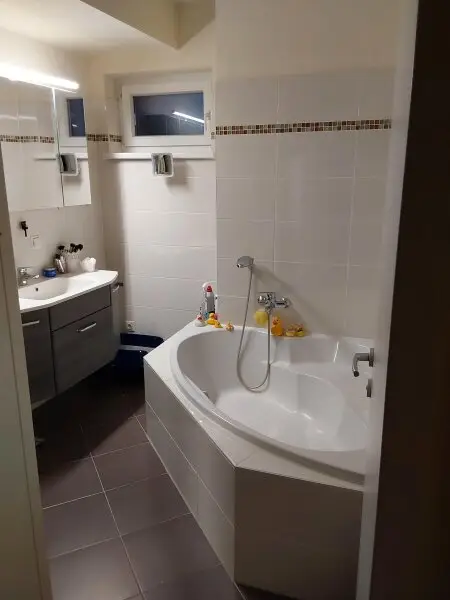 Traumhafte Gartenwohnung in Vösendorf: 81m², Terrasse, Stellplatz und sitzen in Grünen!