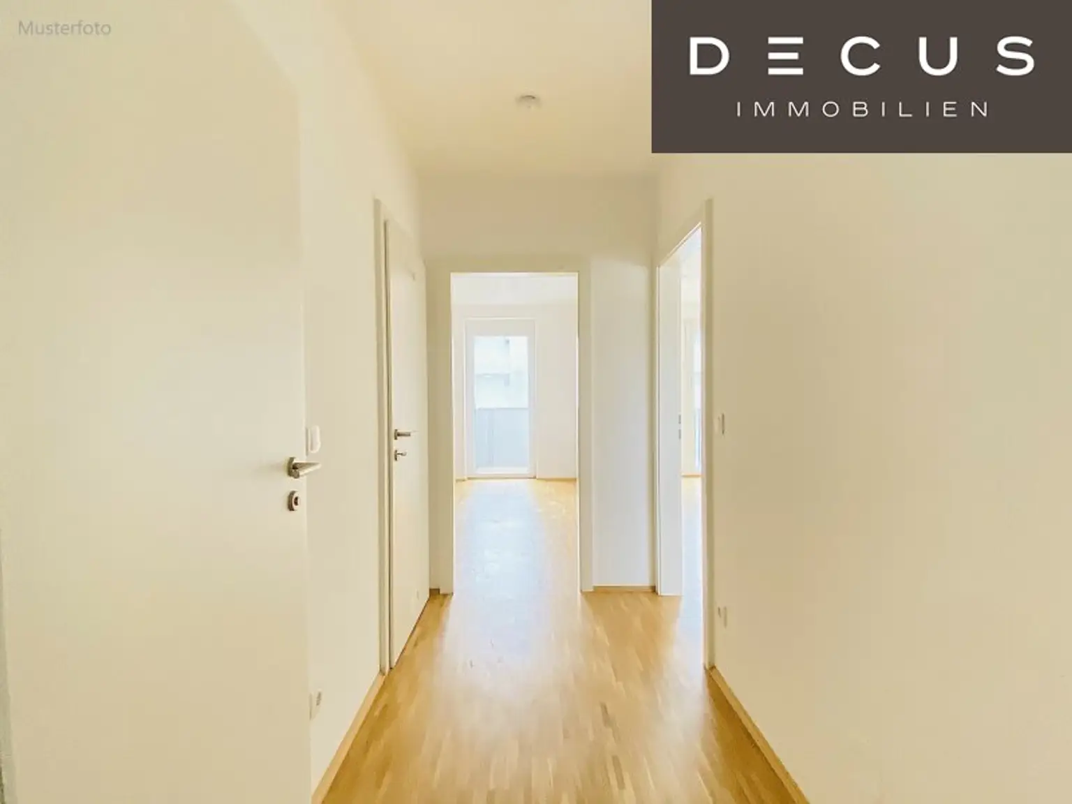 | RUHIGE LAGE | BALKON | 2-ZIMMER WOHNUNG
