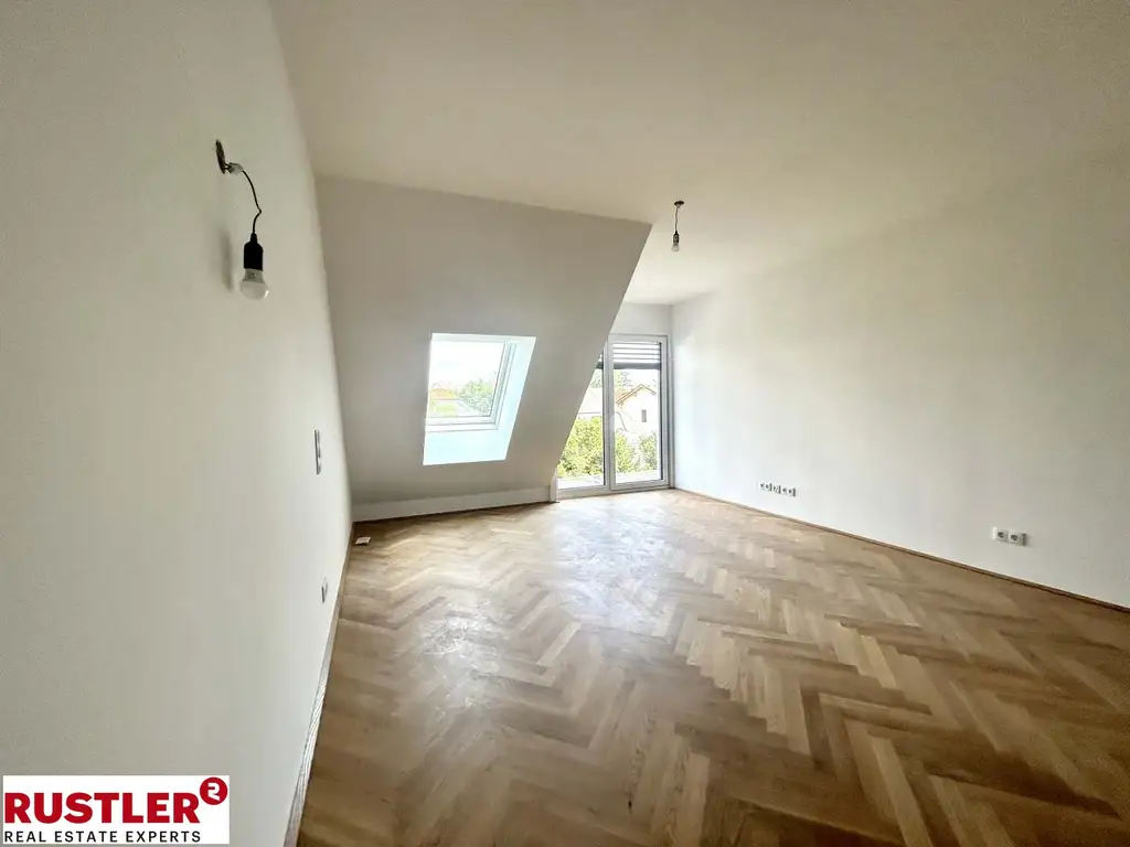 Exklusive Dachgeschosswohnung in Grünruhelage - zu verkaufen
