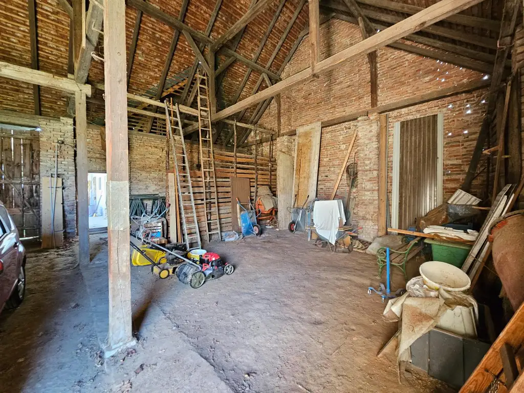 Gepflegtes Haus mit Stadel und Nebenräumen