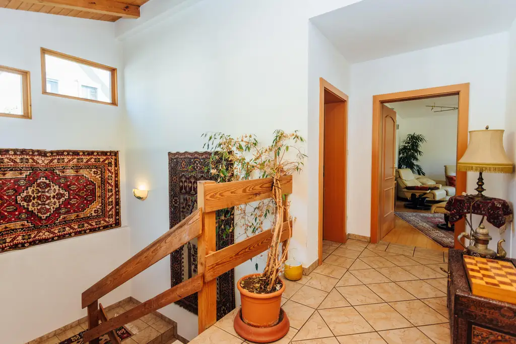 Großzügiges Einfamilienhaus mit Schwimmteich in Weinitzen - ländliche Geborgenheit trifft modernen Wohnkomfort