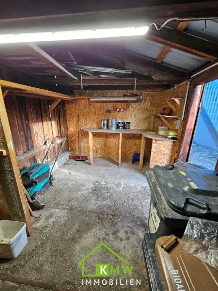 Saniertes, kleines Haus in guter Lage