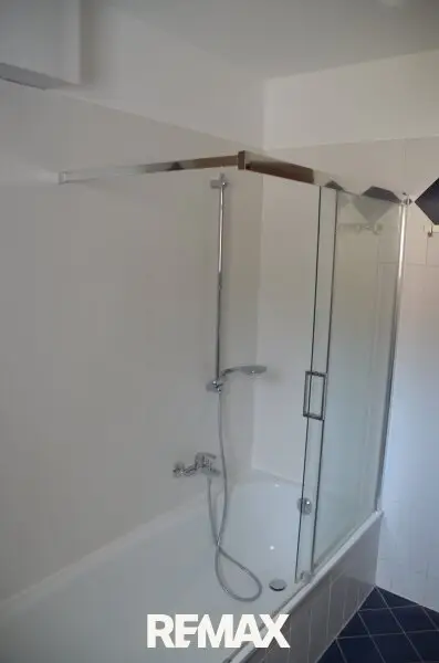 Badezimmer Ansicht 2