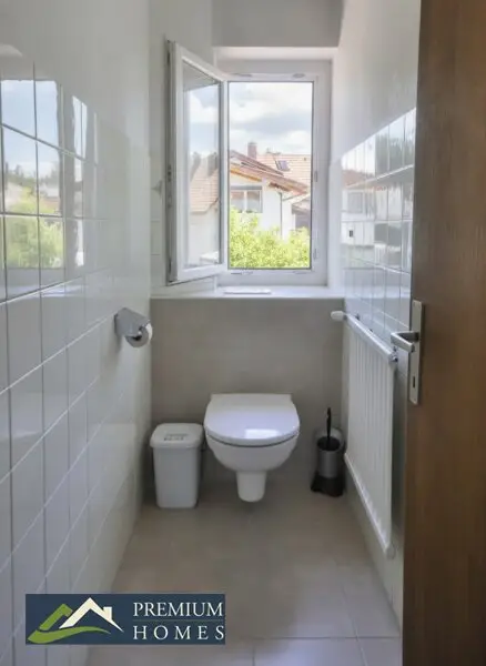 BREITENBACH am Inn - Toilette - OG