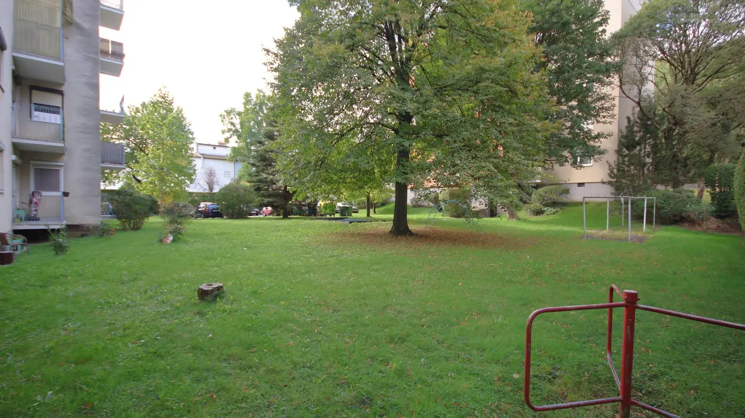 Sanierungsbedürftige 2- Zimmer-Wohnung mit Balkon