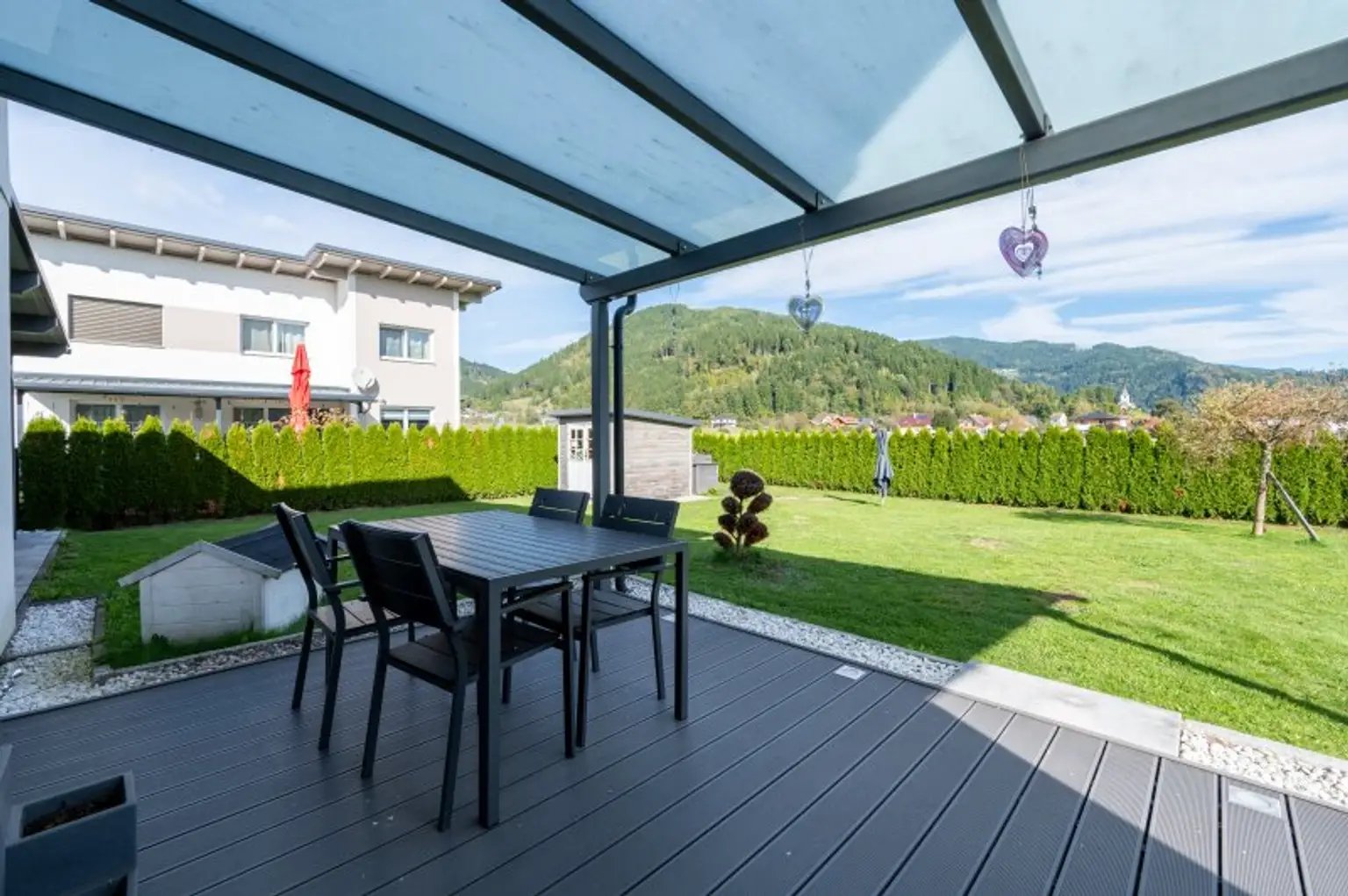 FELDKIRCHEN | Entzückendes Häuschen mit Ausblick in Ruhelage mit aktiver KÜHLUNG