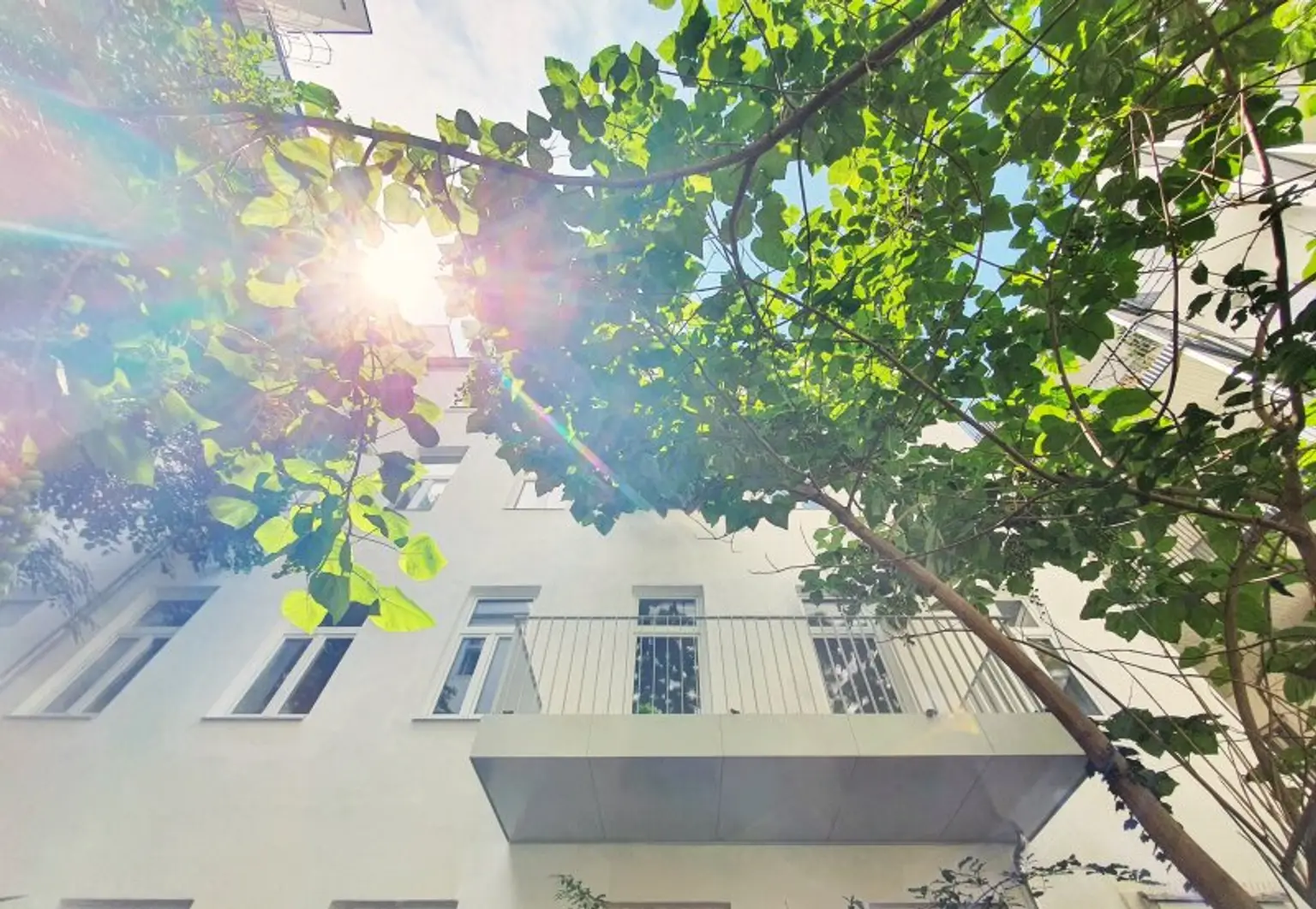++NEU++ HIGH-END große 4-Zimmer STILALTBAUWOHNUNG mit zwei Balkonen absolut ruhig und GRÜN-Ausblick!  Luxus Erstbezug, in Prime-Location NÄHE Urania! U-BAHN & CAT +++