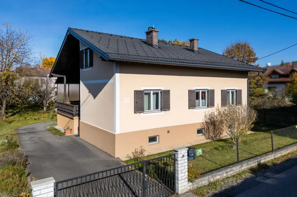 Einfamilienhaus mit wunderschönem Grundstück in ruhiger Lage