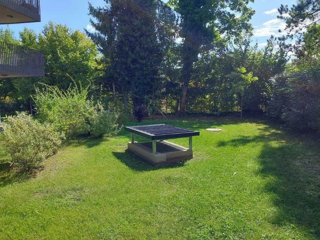 Großzügige 5-Zimmer-Gartenwohnung mit Tiefgaragenplatz in Villenviertel zwischen UNI und LKH - Nähe Hilmteich ab sofort zu vermieten!
