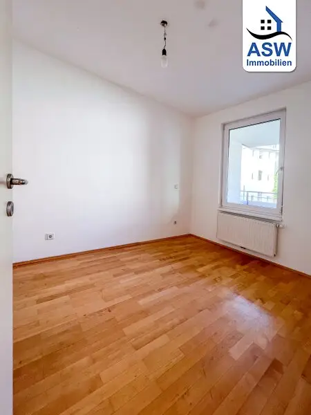 Schöne 2,5-Zimmerwohnung inklusive Küche mit schöner Loggia