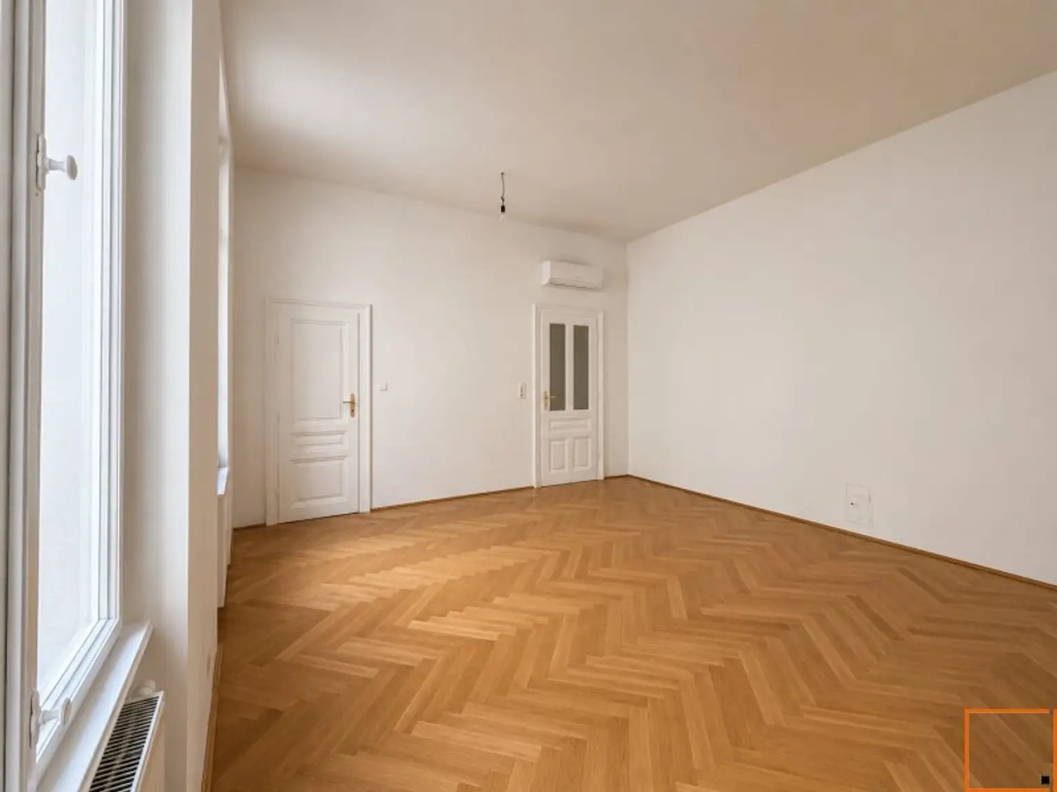 Das zweite Schlafzimmer aus einer dritten Perspektive