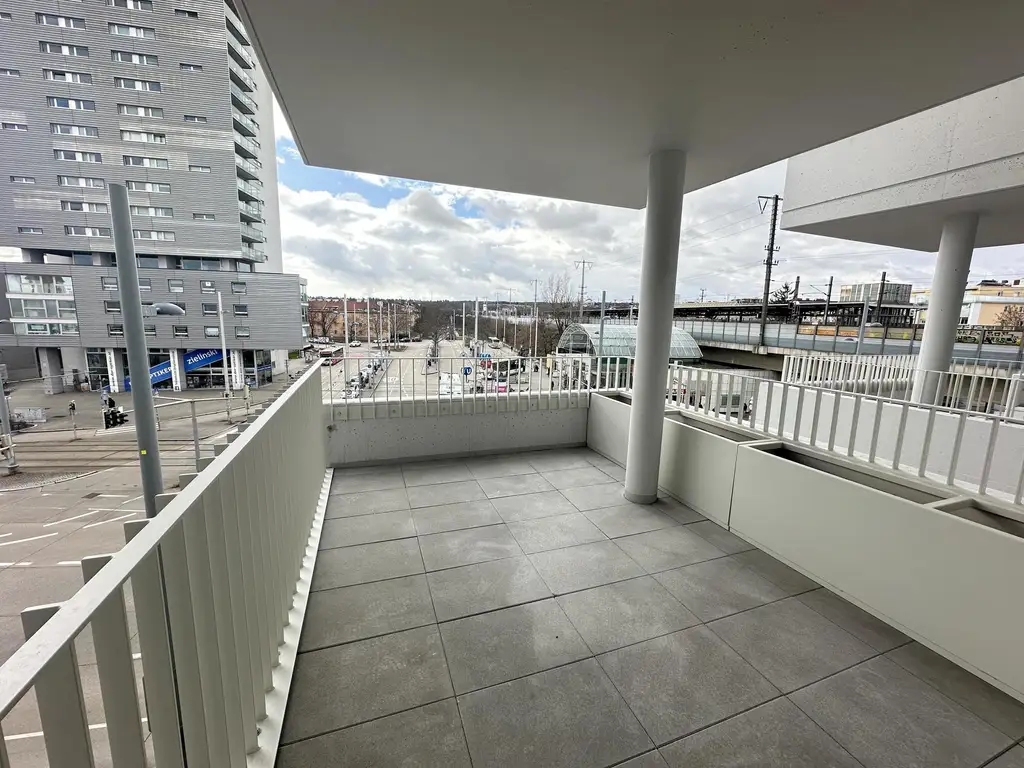 ZU HAUSE DIREKT AN DER U3