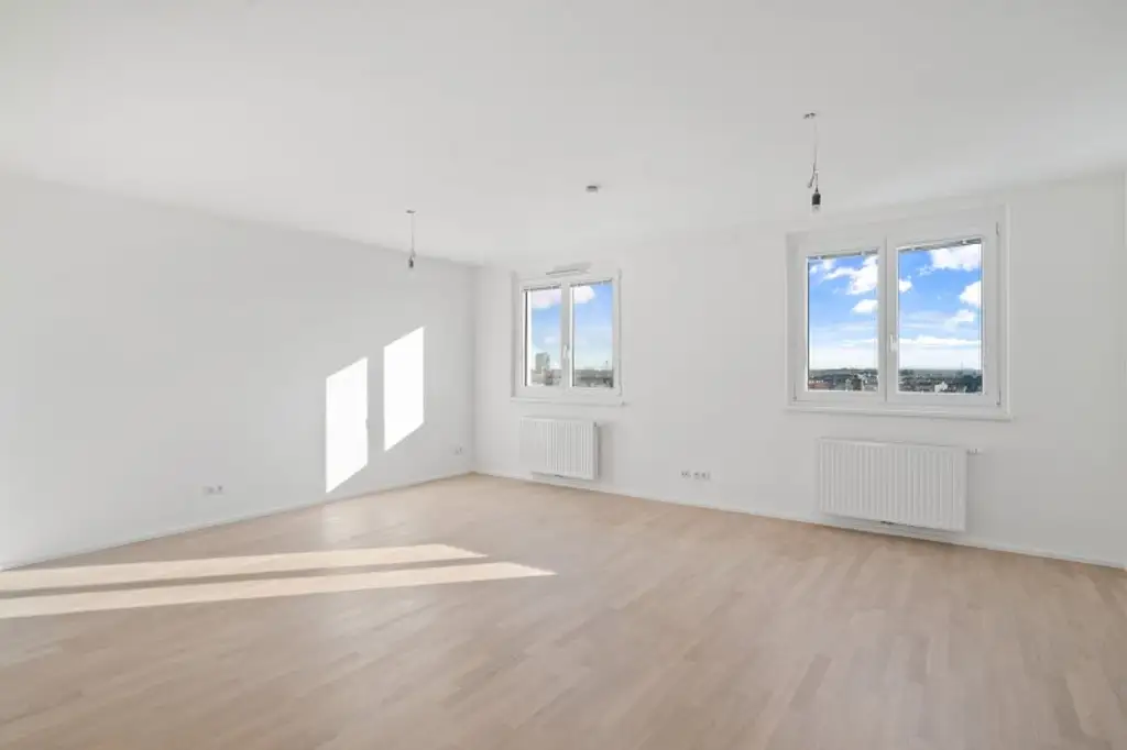 Generalsanierte Eigentumswohnung auf drei Ebenen mit zwei Terrassen - Gegenüber Sofiensäle