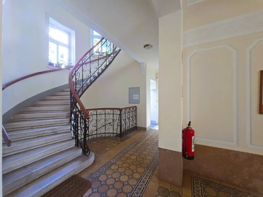 ++ Jugendstil-Juwel im Wiener Altbau 92 m² um nur € 379.000,- 3 Zimmer mit großer separaten Küche + NÄHE Baumgartner-Casino-Park UND NÄHE U4 HÜTTELDORF +