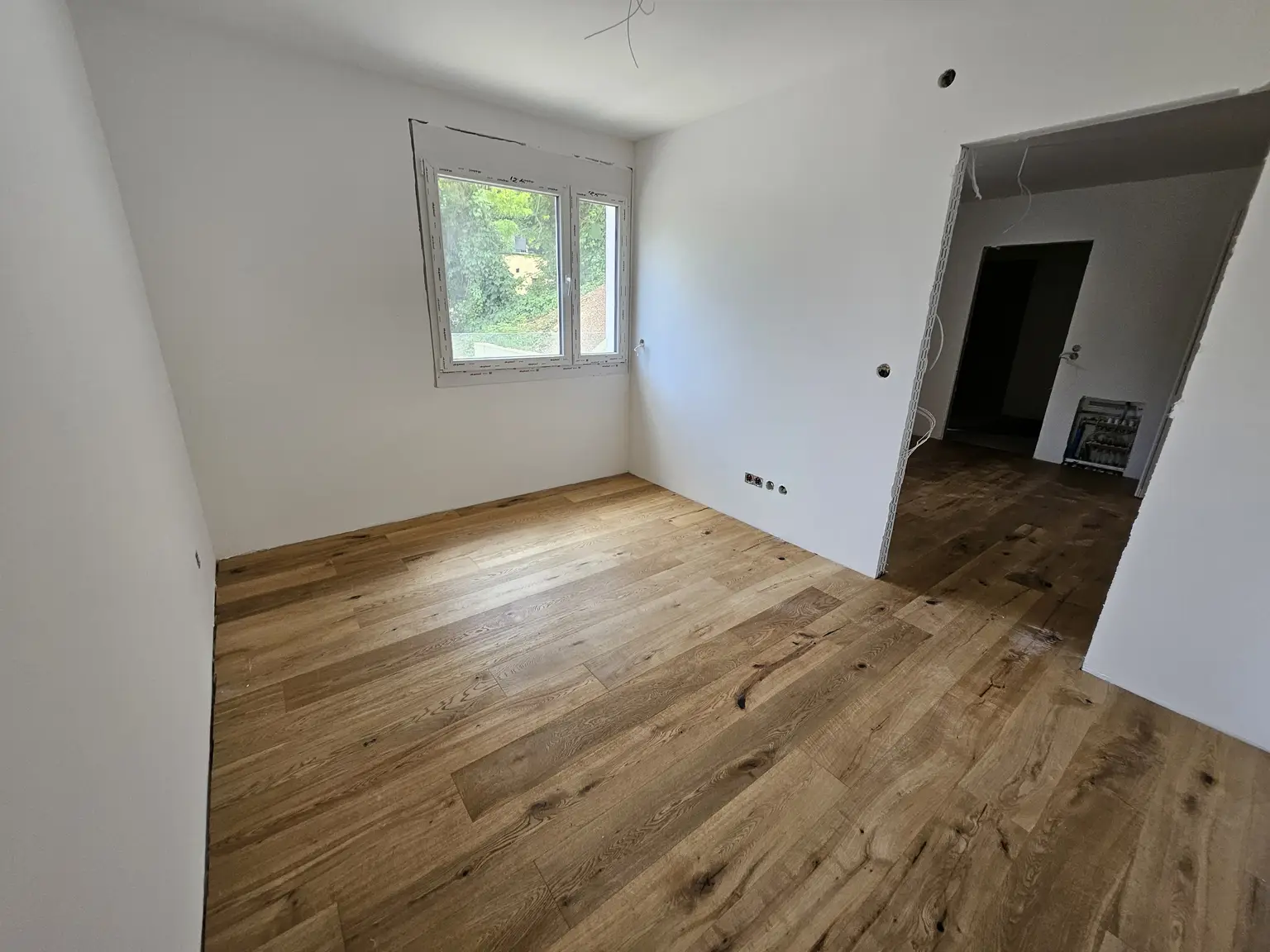 Attraktive Kleinwohnung für Anleger – Nähe AuhofCenter & S-Bahn