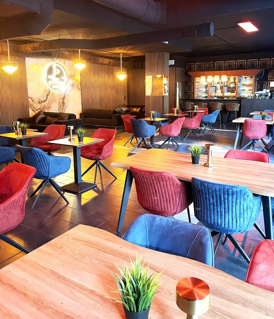 Schlüsselfertige Bar & Shisha Paradies