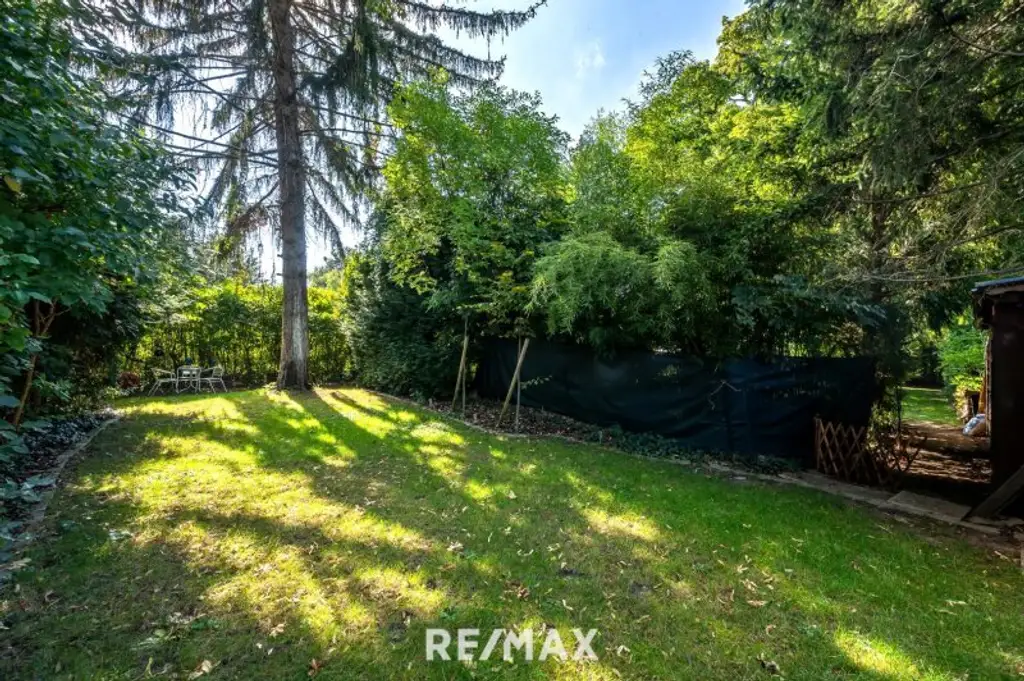 WOHNUNG IN ALTBAU-VILLA | EIGENGARTEN | SANIERUNGSBEDÜRFTIGES JUWEL