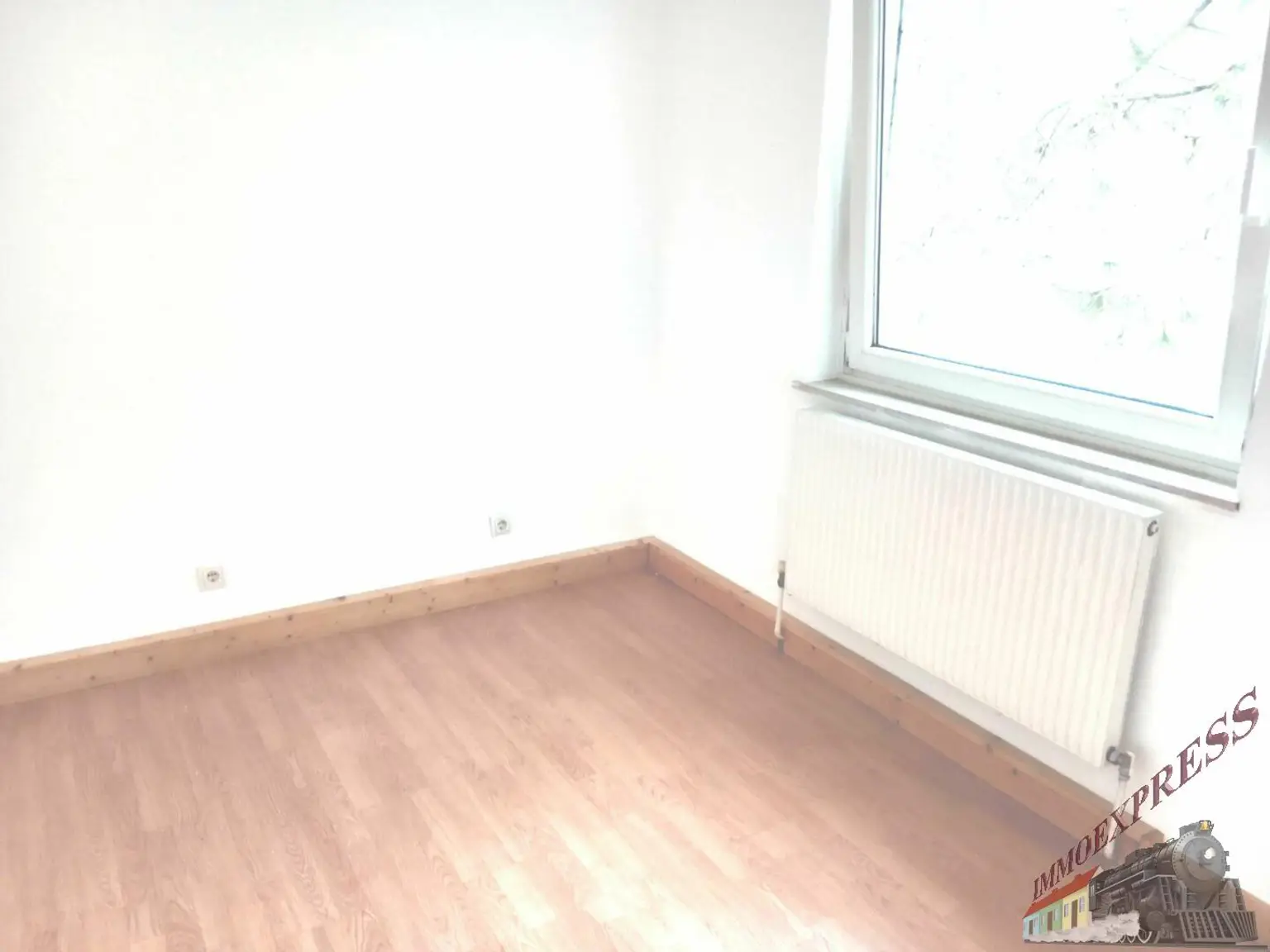 2542Leobersdorf, UNBEFRISTET! sonnige, große 2 Zimmer,Vaillant Gasetagenheizung+ Kachelofen