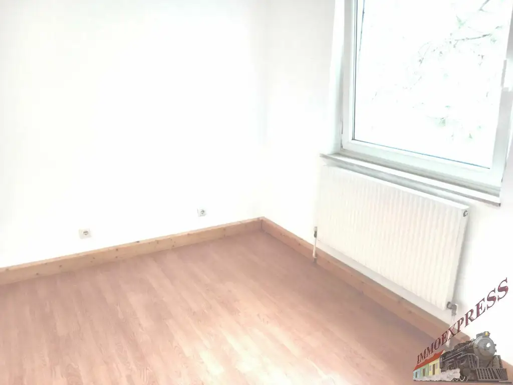 2542Leobersdorf, UNBEFRISTET! sonnige, große 2 Zimmer,Vaillant Gasetagenheizung+ Kachelofen