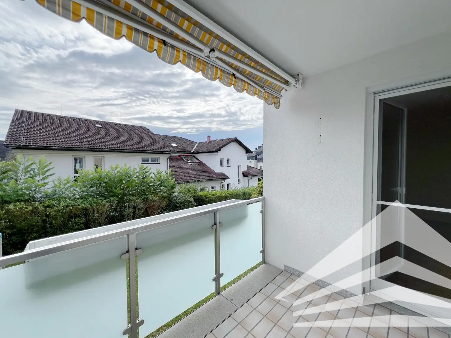 Gut aufgeteilte 3-Zimmer Wohnung mit Loggia - in nur 15 Minuten im Linzer Stadtzentrum!