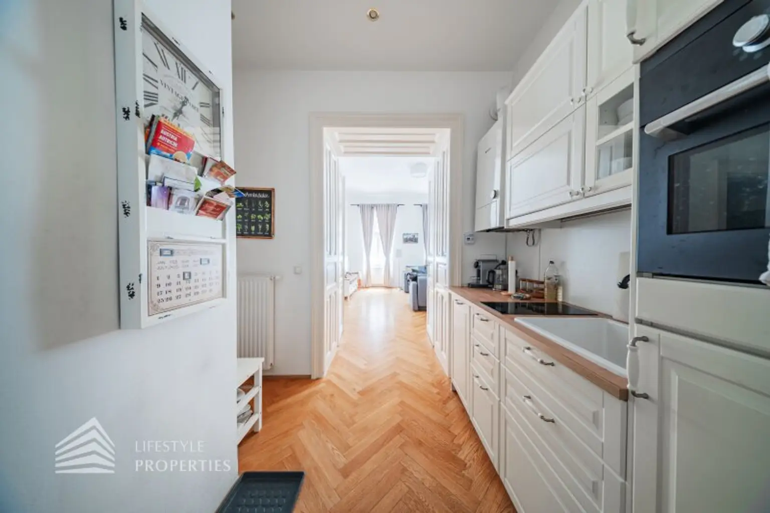 Charmante 2-Zimmer  Renovierte Altbauwohnung nähe Augarten