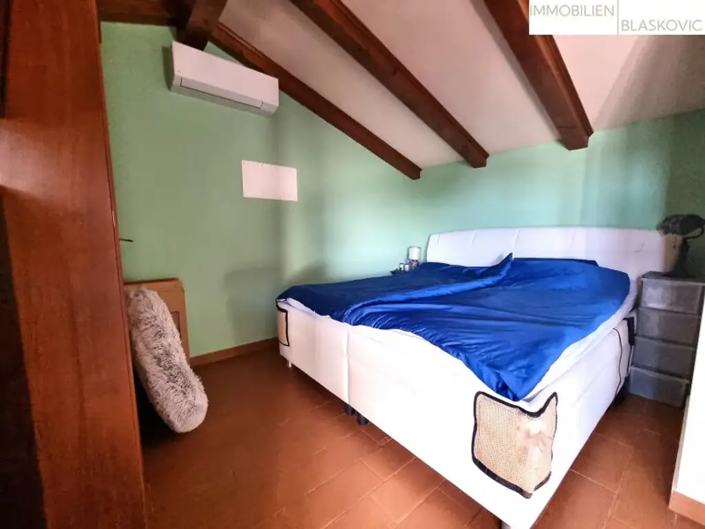 Porec Umgebung - Attraktives Steinhaus mit 2 Appartements und Pool/Wellness