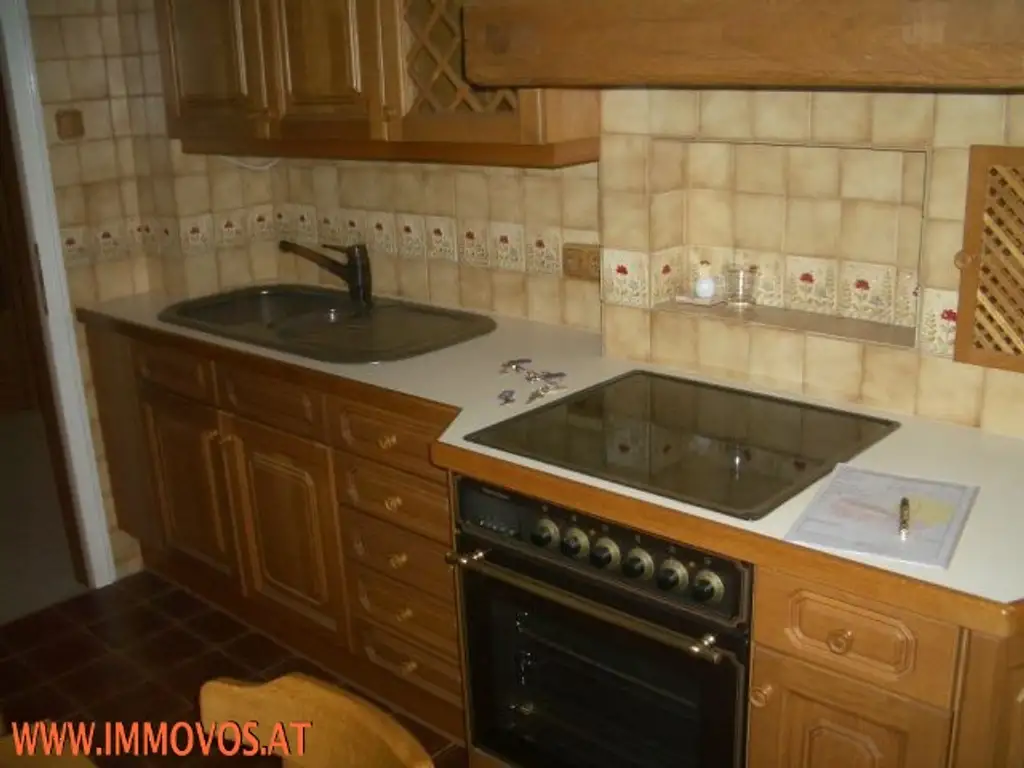 WOLLZEILE: WOHNEN IN STADTPARKNÄHE; ENTZÜCKENDE GARCONNIERE; BLICKRICHTUNGGRÜNER INNENHOF