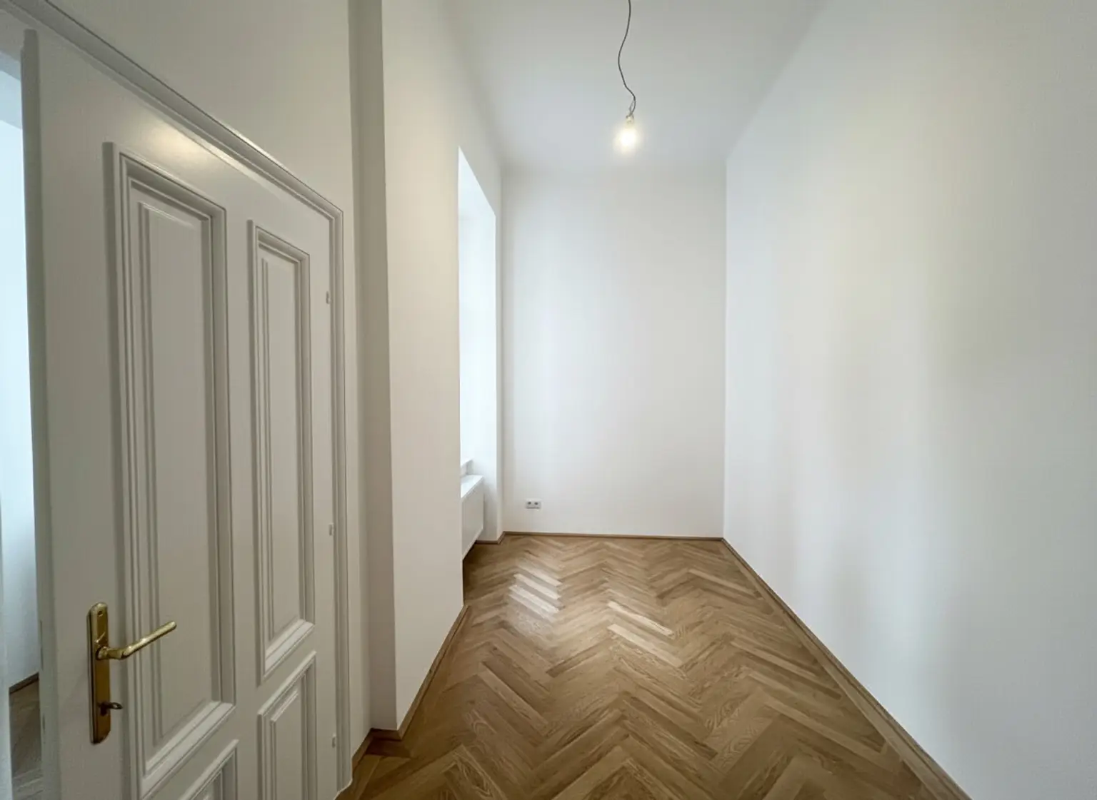 UNBEFRISTET und ERSTBEZUG: Prachtvolle, klimatisierte 4-Zimmer-Wohnung in fantastischer Lage