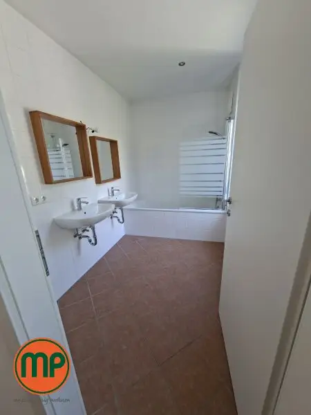 Exklusives Zuhause am Hang