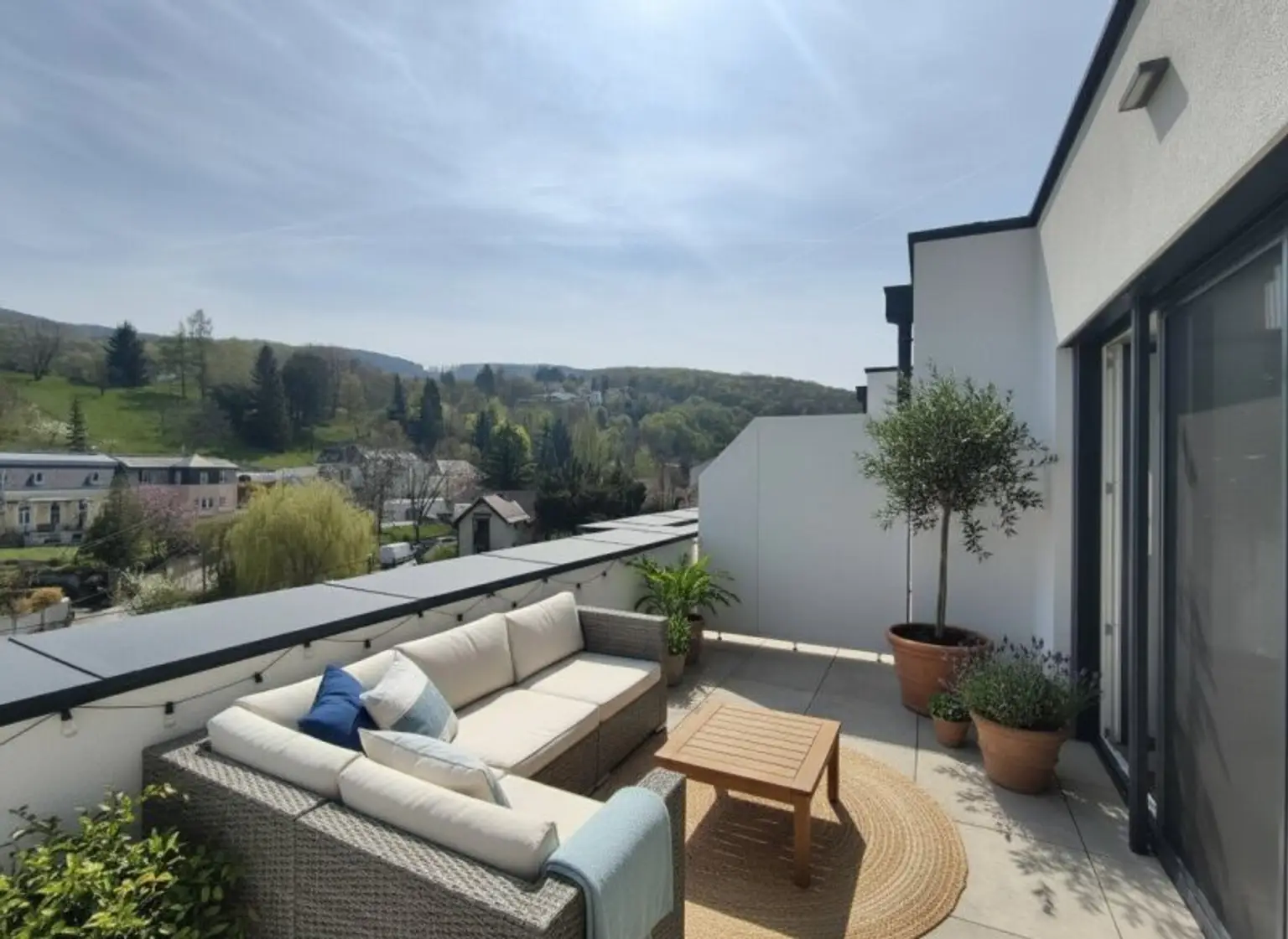 LEBENSQUALITÄT MIT AUSSICHT - EXKLUSIVES TOWNHAUS AUF EIGENGRUND IN WEIDLING – NATURNAHES WOHNEN MIT STIL