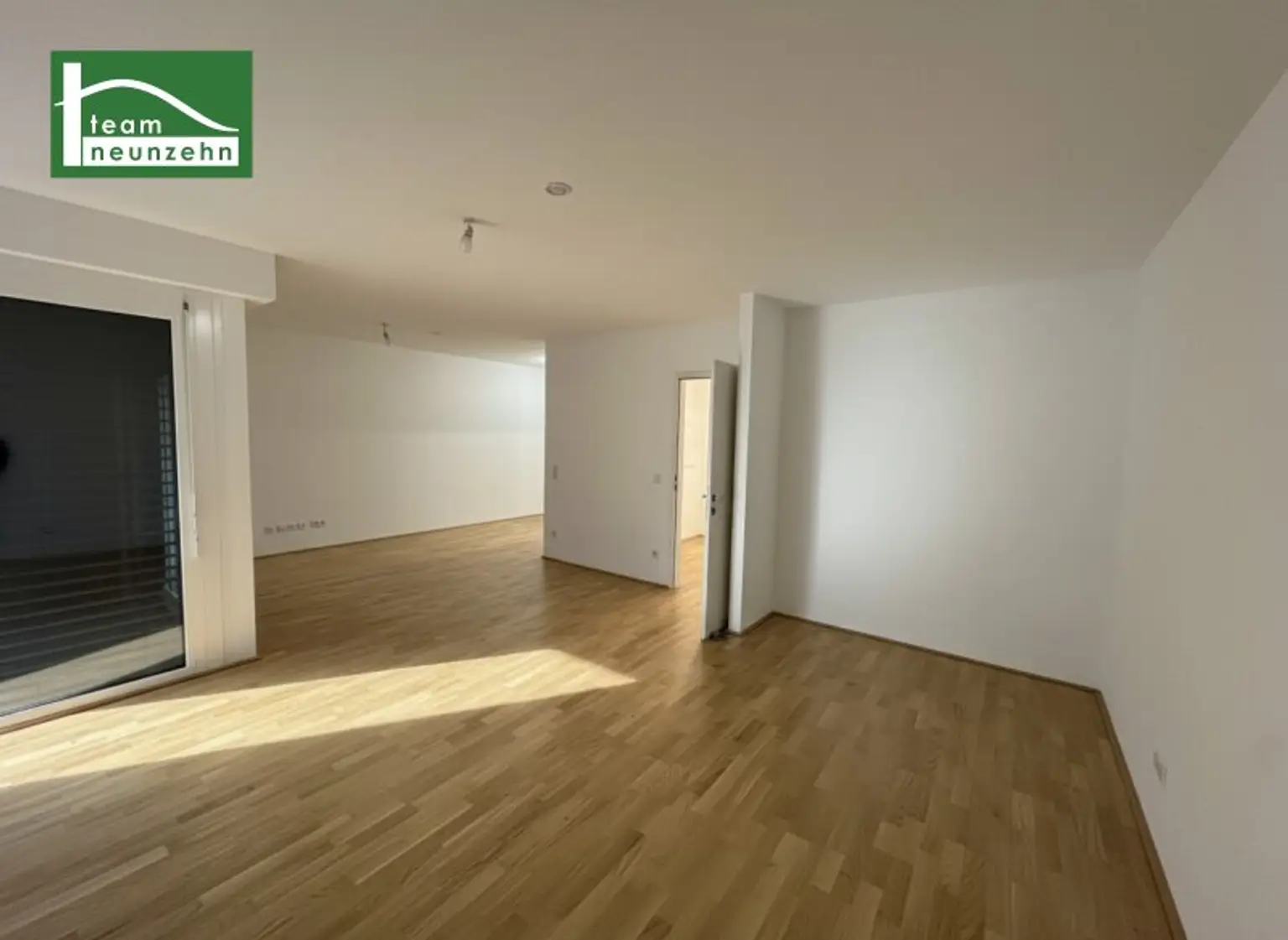 LEO 131 - Hochwertig ausgestattete Wohnung mit Balkon in Hofruhelage - Anbindung zum Bahnhof Floridsdorf und Grünflächen in der Nähe
