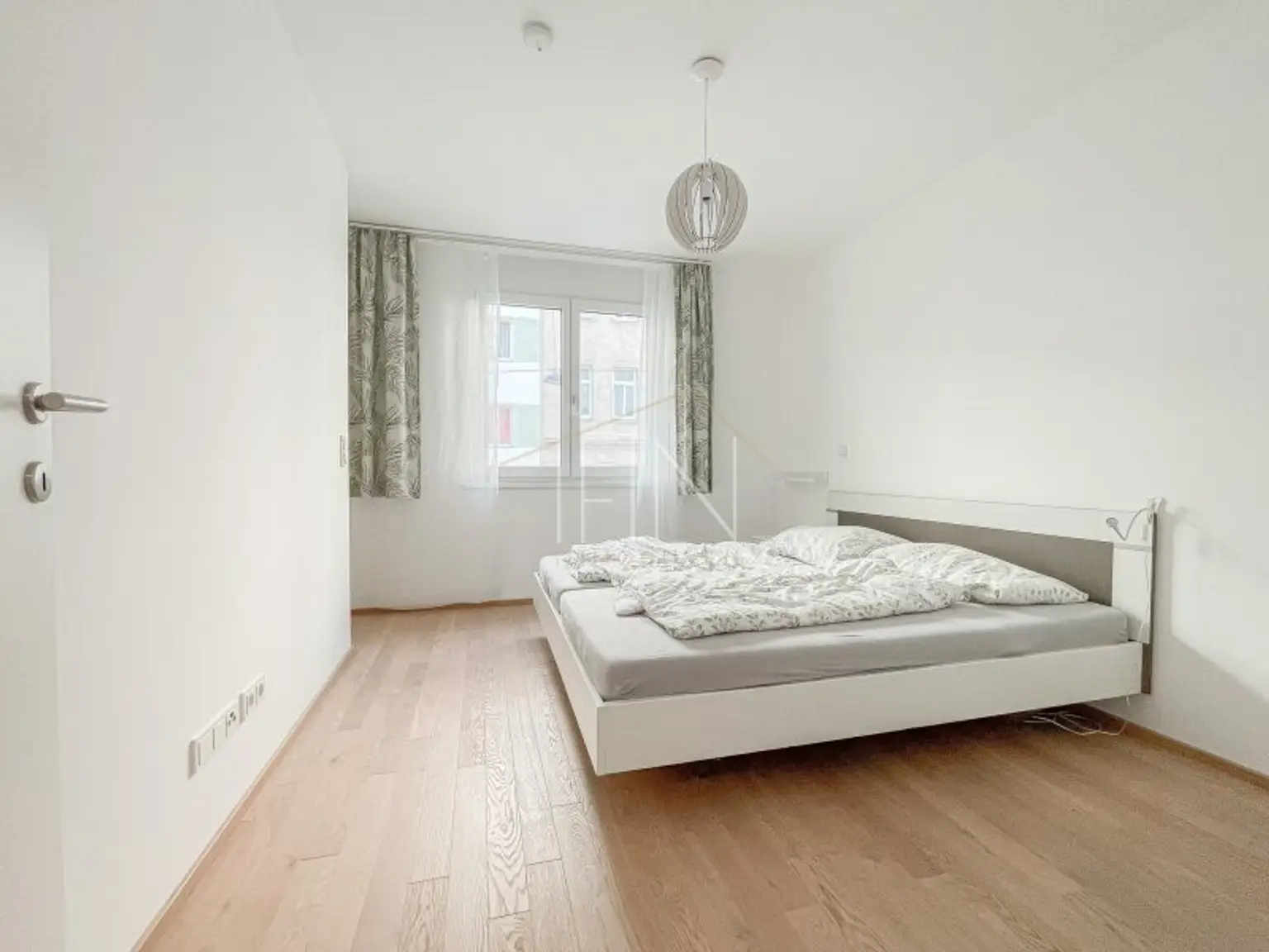 Nähe Schönbrunn! Helle 3-Zimmer-Wohnung mit Loggia zum Wohlfühlen