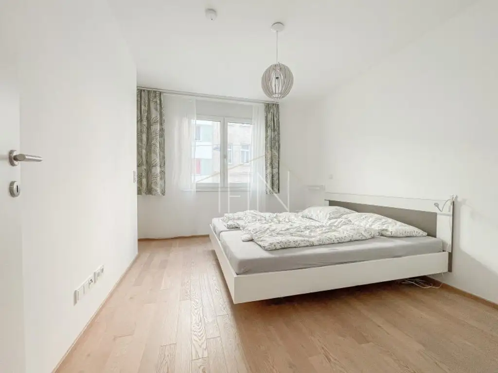 Nähe Schönbrunn! Helle 3-Zimmer-Wohnung mit Loggia zum Wohlfühlen