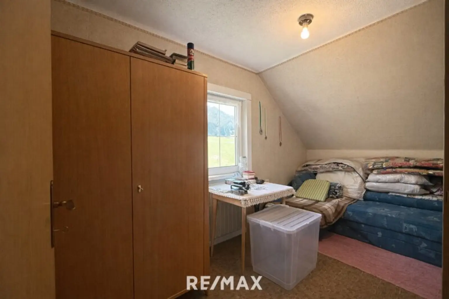 *** Charmantes teilsaniertes Landanwesen mit 10.978 m² Grund – Ruhe, Natur und vielseitige Nutzungsmöglichkeiten nur wenige Minuten zum grünen See ***