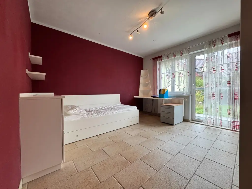 XXL Traum Bungalow mit Kachelofen überdachter Terrasse, Gartenoase, Wohnkeller und Doppelgarage  im Laahfeld /Ansfelden