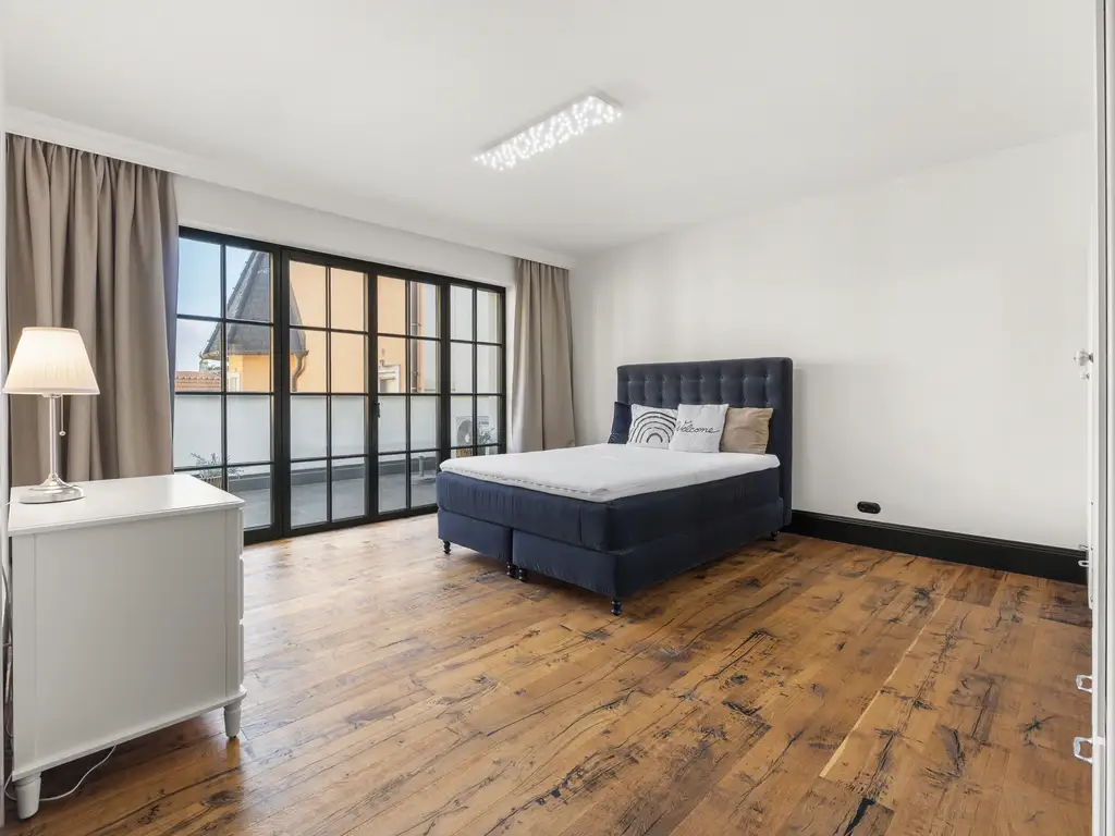 Stadtvilla an einer der exklusivsten Adressen der Gartenstadt Tulln