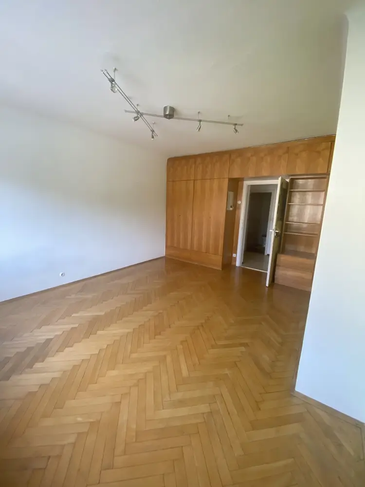 Erstbezug nach Kernsanierung – sonnige 3-Zimmer-Wohnung im Bezirk Lend!