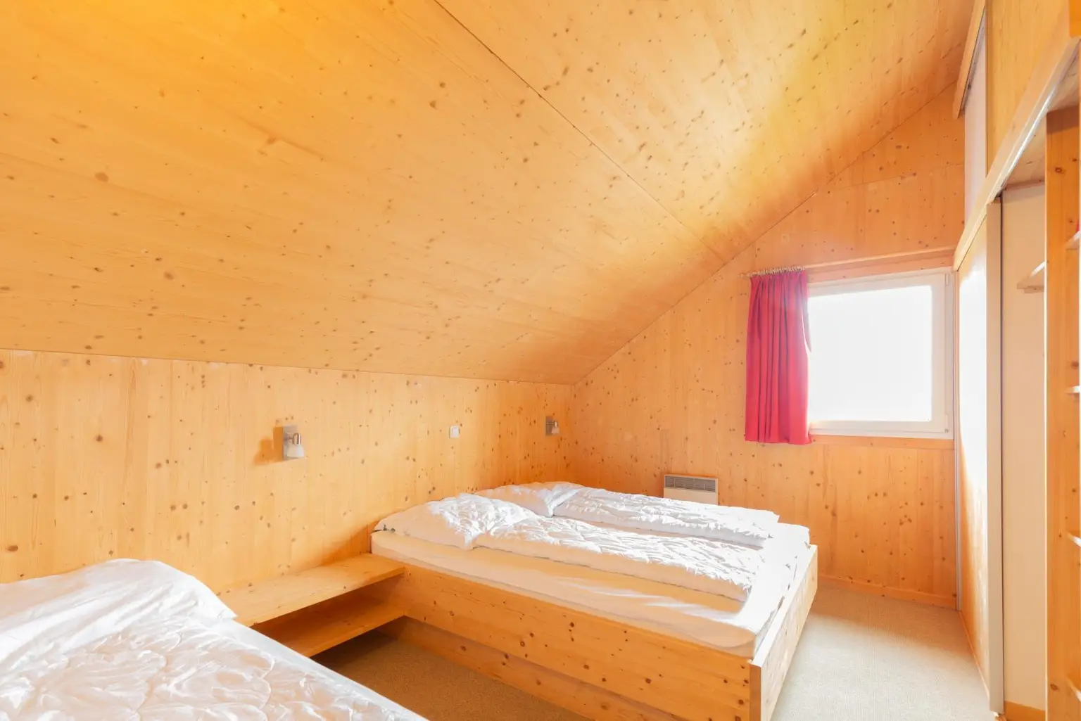 Schlafzimmer 2
