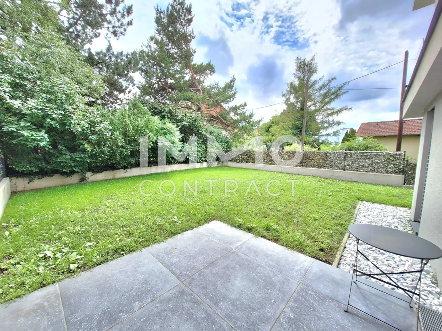 Modern Semi-detached House with Garden - UNO CITY - Moderne Doppelhaushälfte mit großzügigem Garten