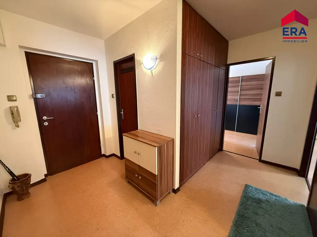 NEU: Helle 2-Zimmer-Wohnung mit großer Loggia in attraktiver Lage in 1210 Wien