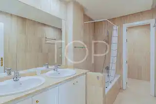 Apartment-El-Duque-Bathroom-Tenerife-2