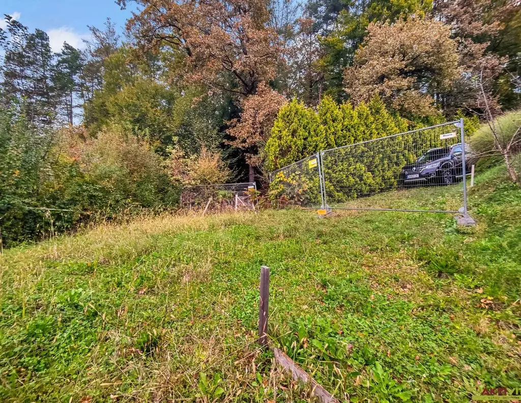Baugenehmigtes Doppelhaus inkl. Grundstück. - Weniger als 10 Min. vor Graz. - Viele Highlights und große Terrassen.