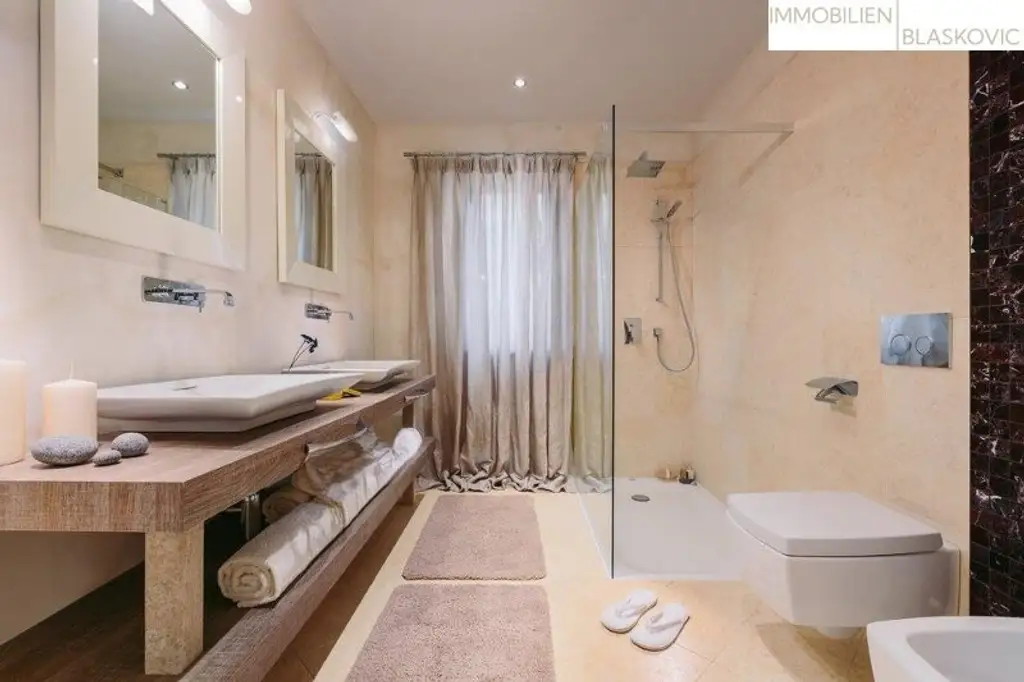 Exklusive Villa nur wenige Meter vom Meer