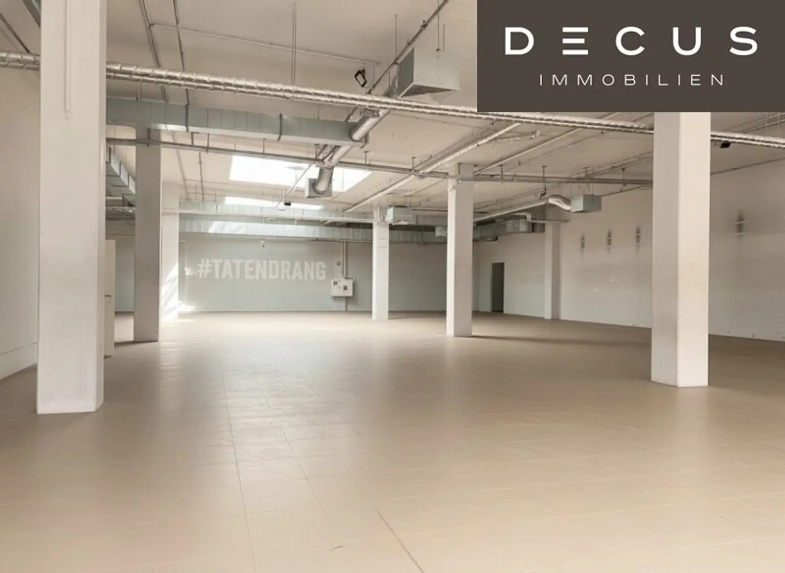 Geschäftsfläche mit ca. 1.000m2 - KI-bearbeitet