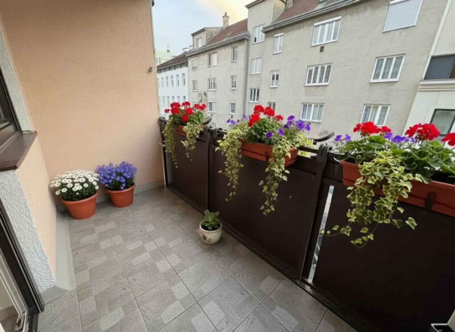 Einziehen & wohlfühlen: Stilvolle 3-Zimmer-Wohnung mit Loggia